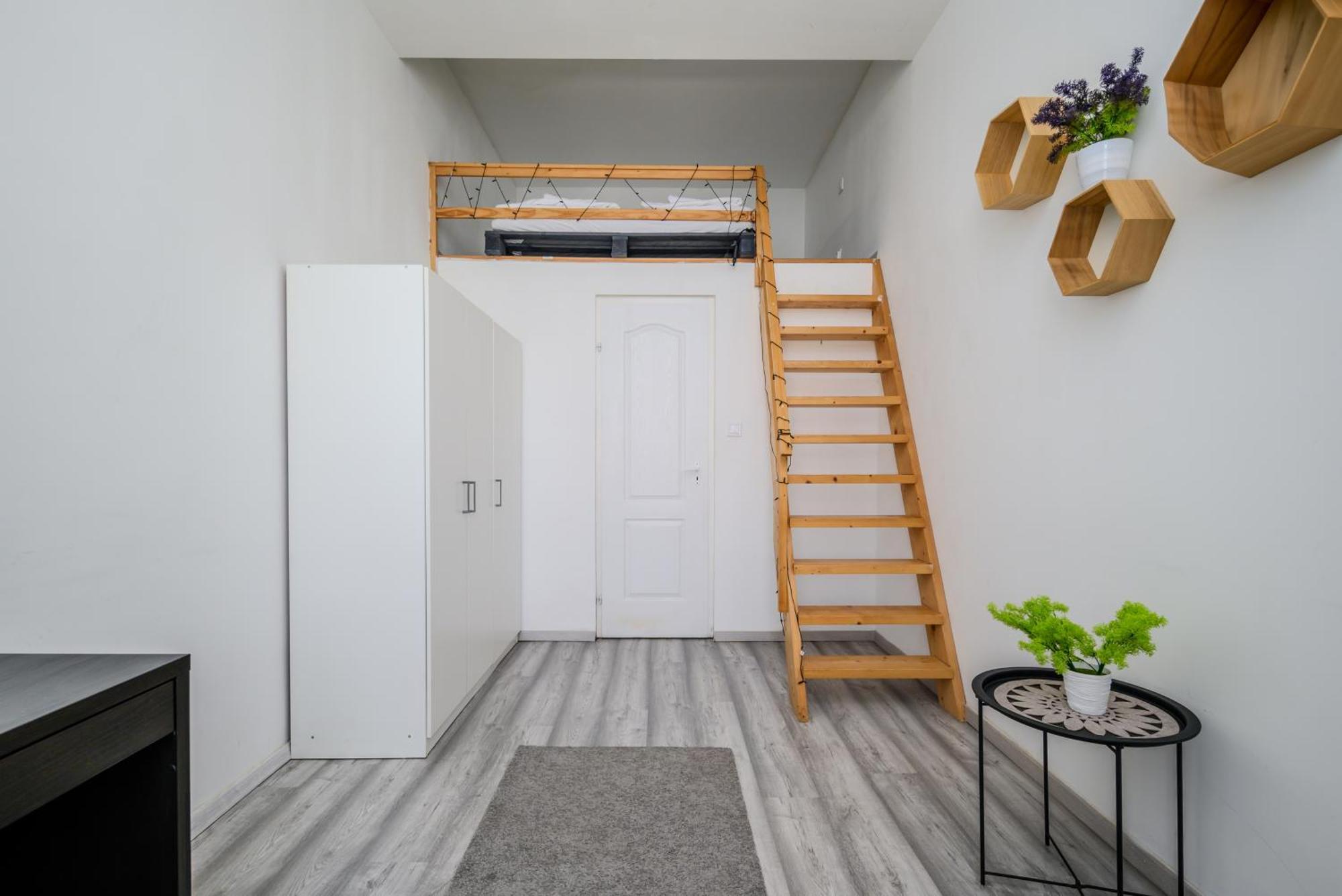 5 Bedrooms Keleti-Home Budapest Exterior photo